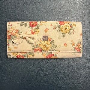 Anna Sui floral clutch
